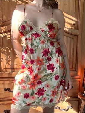 Y2K Floral Satin Slip Dress with Lace Trim - Cream & Pink